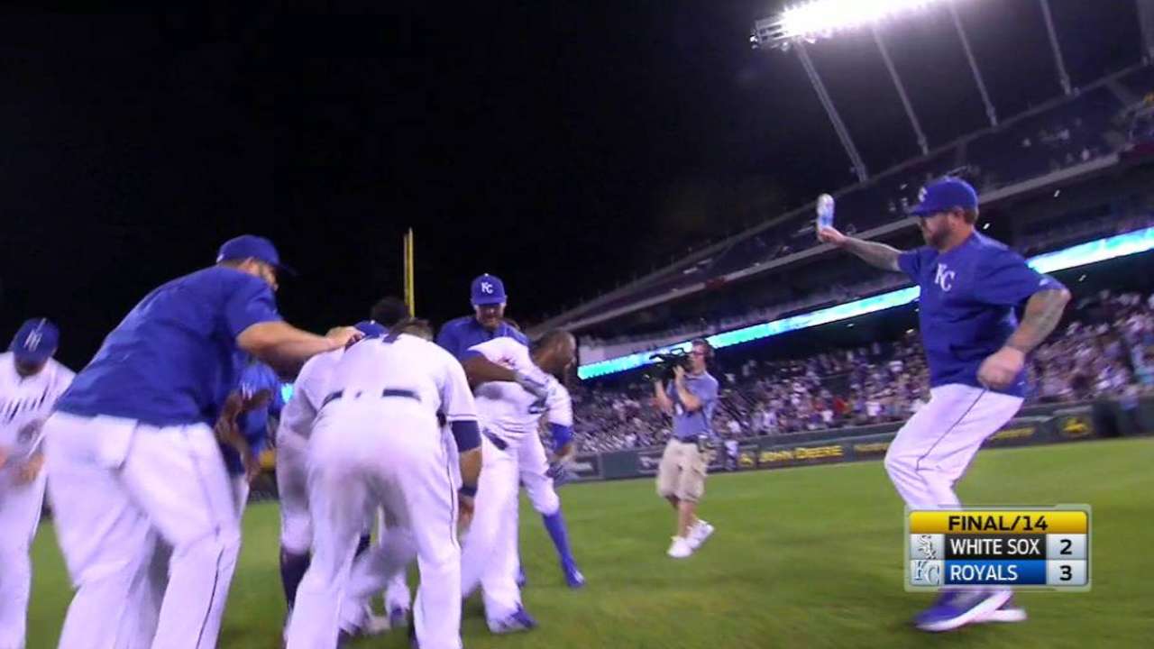 Royals surely Cain do walk-off victory in 14th