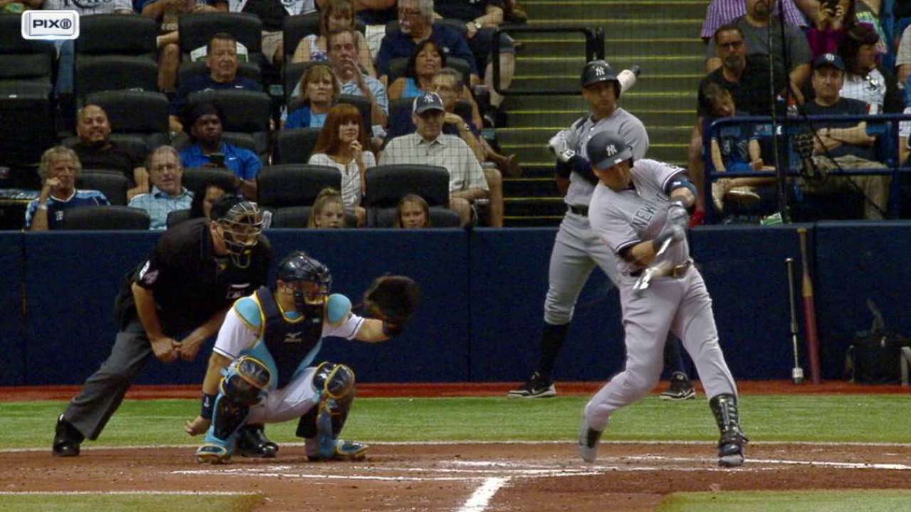 Beltran goes deep for 2,500th career hit
