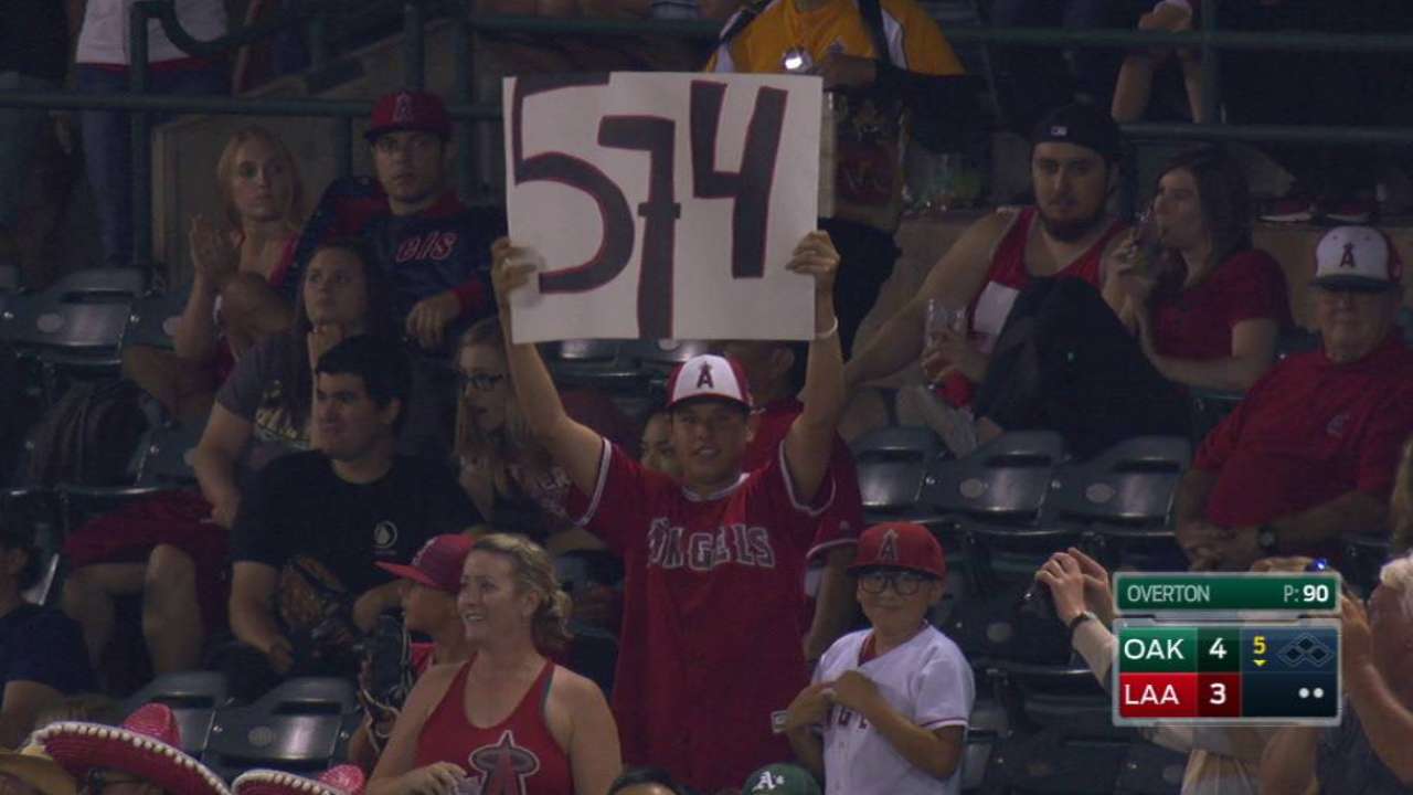 Pujols passes Killebrew for 11th on HR list
