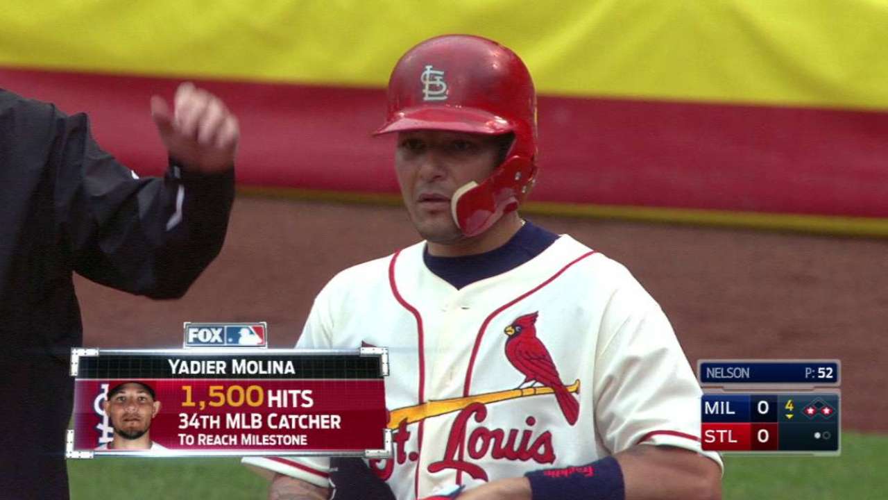 Yadi becomes 34th catcher with 1,500 hits