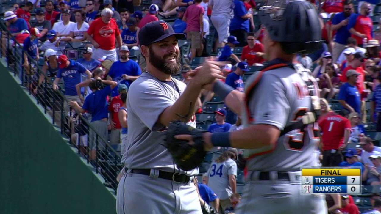 Los Tigres volvieron a pintar de blanco a Rangers