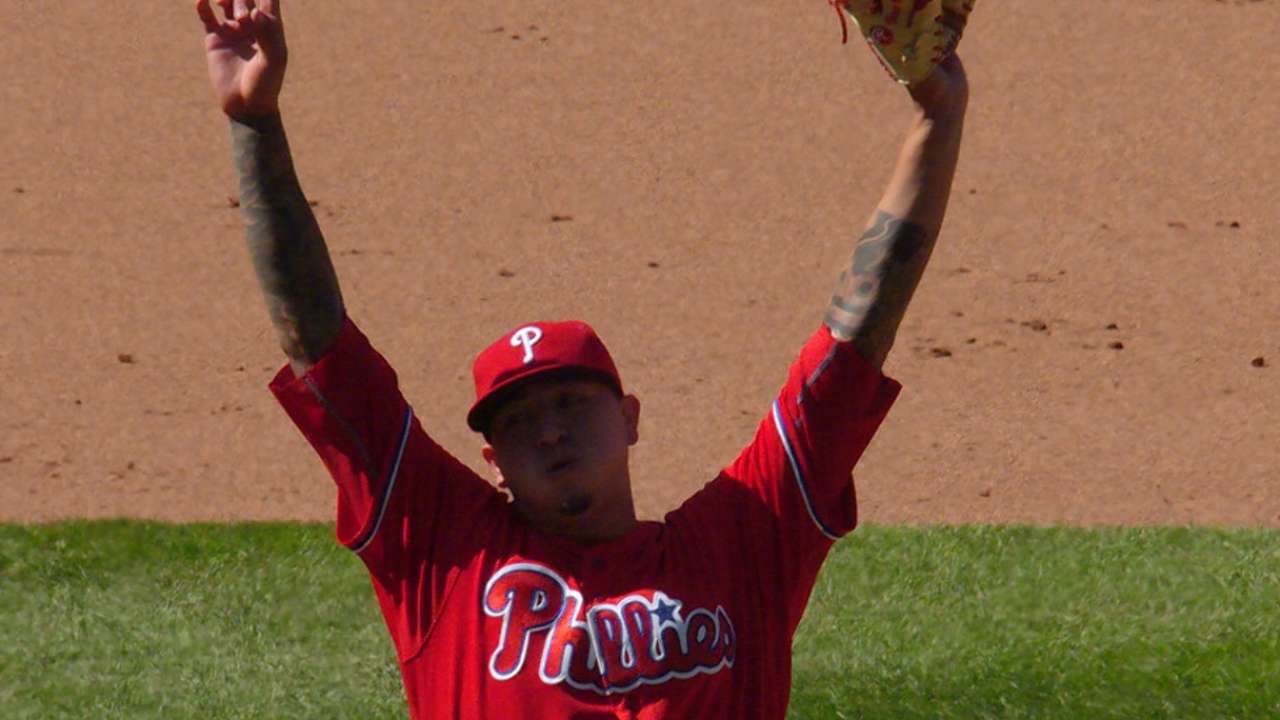 Phils' Velasquez K's 16 in 3-hit shutout