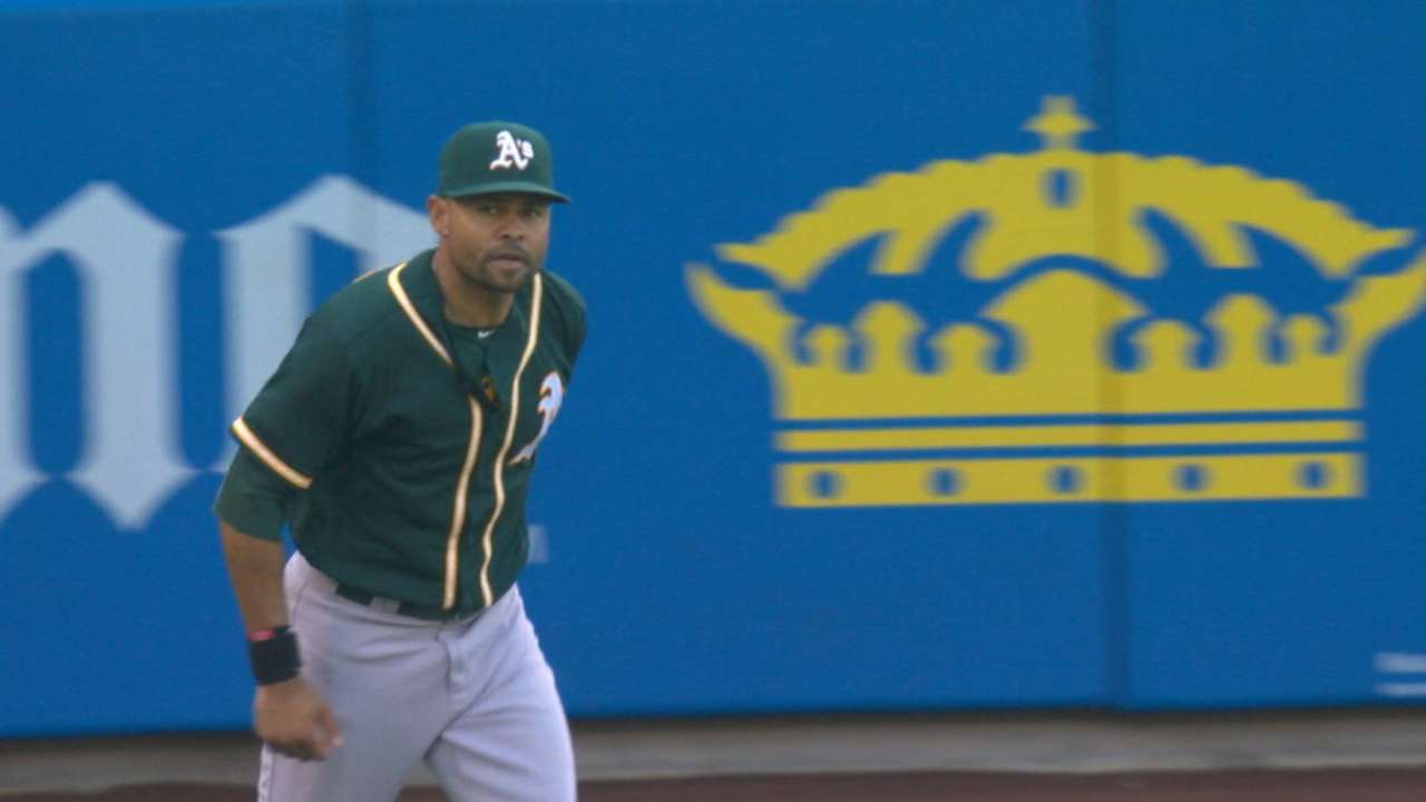 Indians complete deal to acquire Crisp from A's