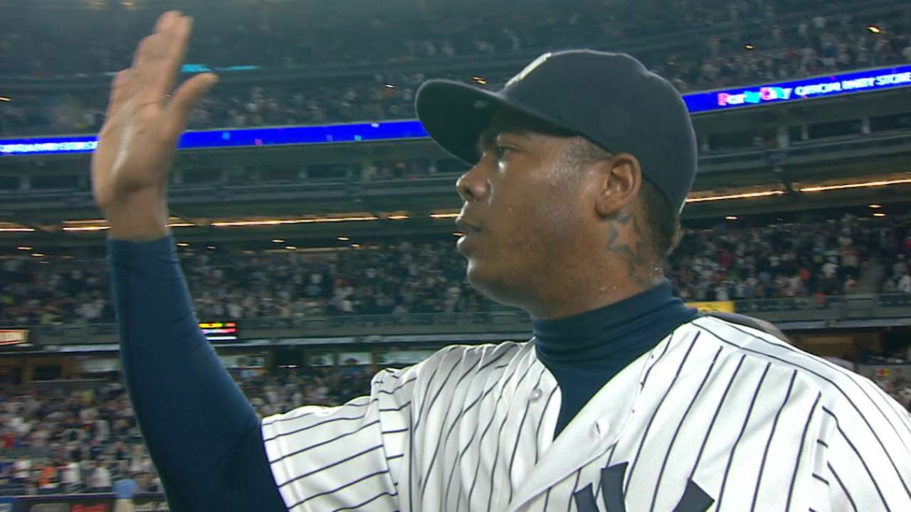 Yankees reportedly sign Chapman