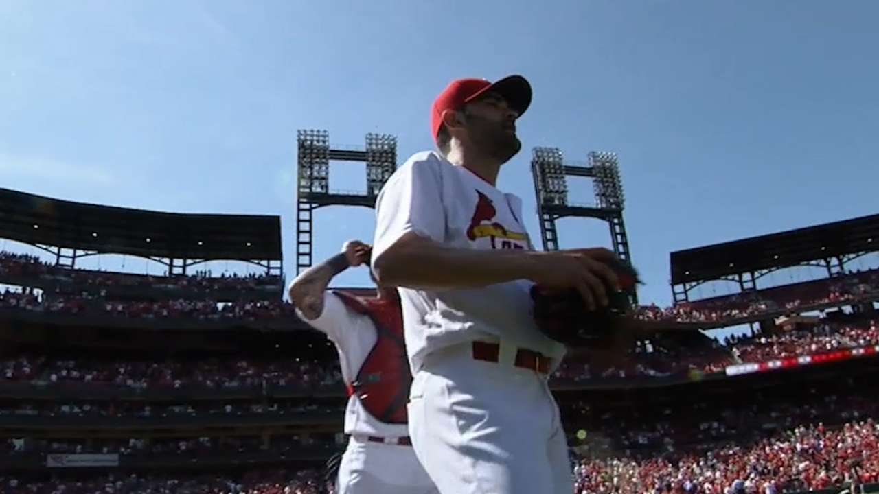 One and done: Garcia fires 1-hitter vs. Brewers