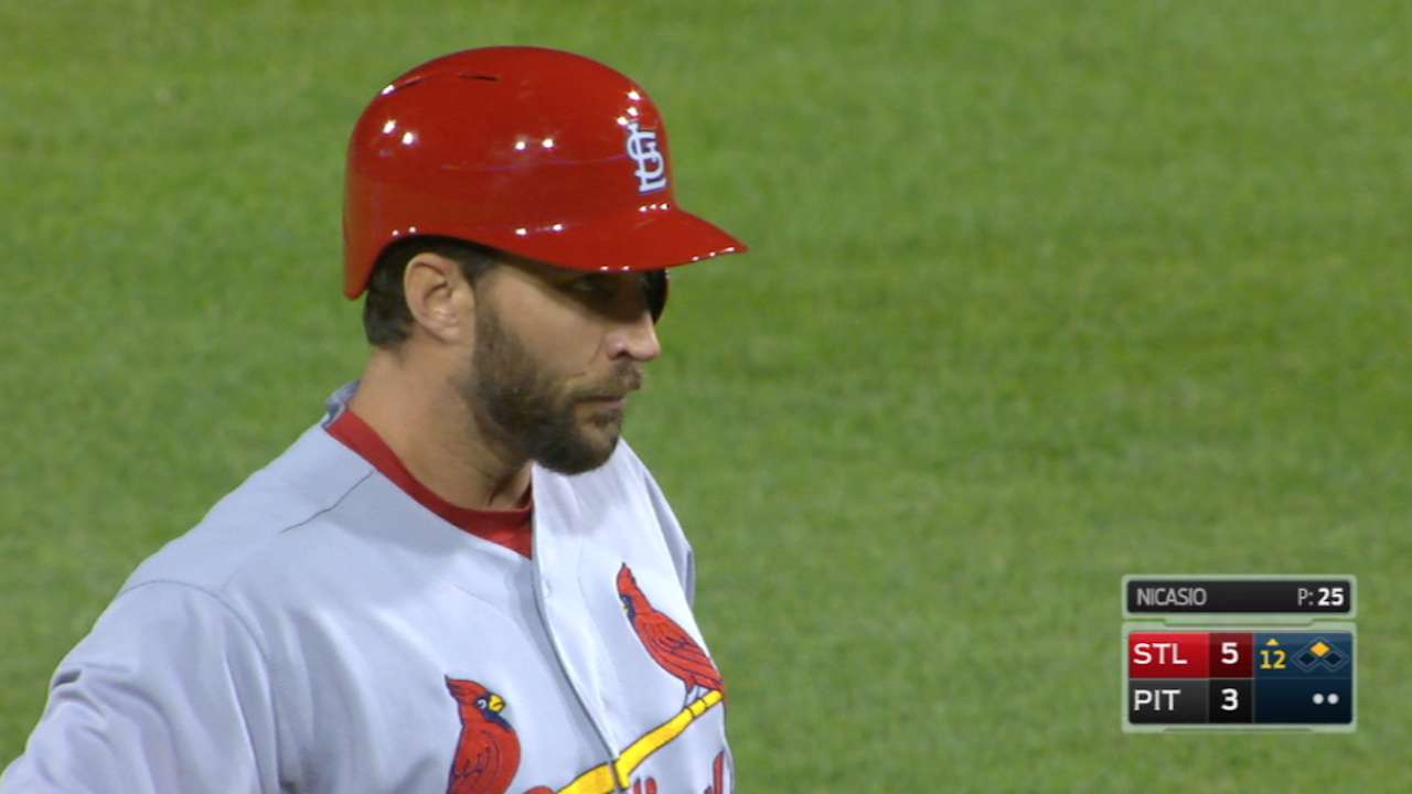 Doble de Wainwright en la 12ma le da triunfo a Cardenales