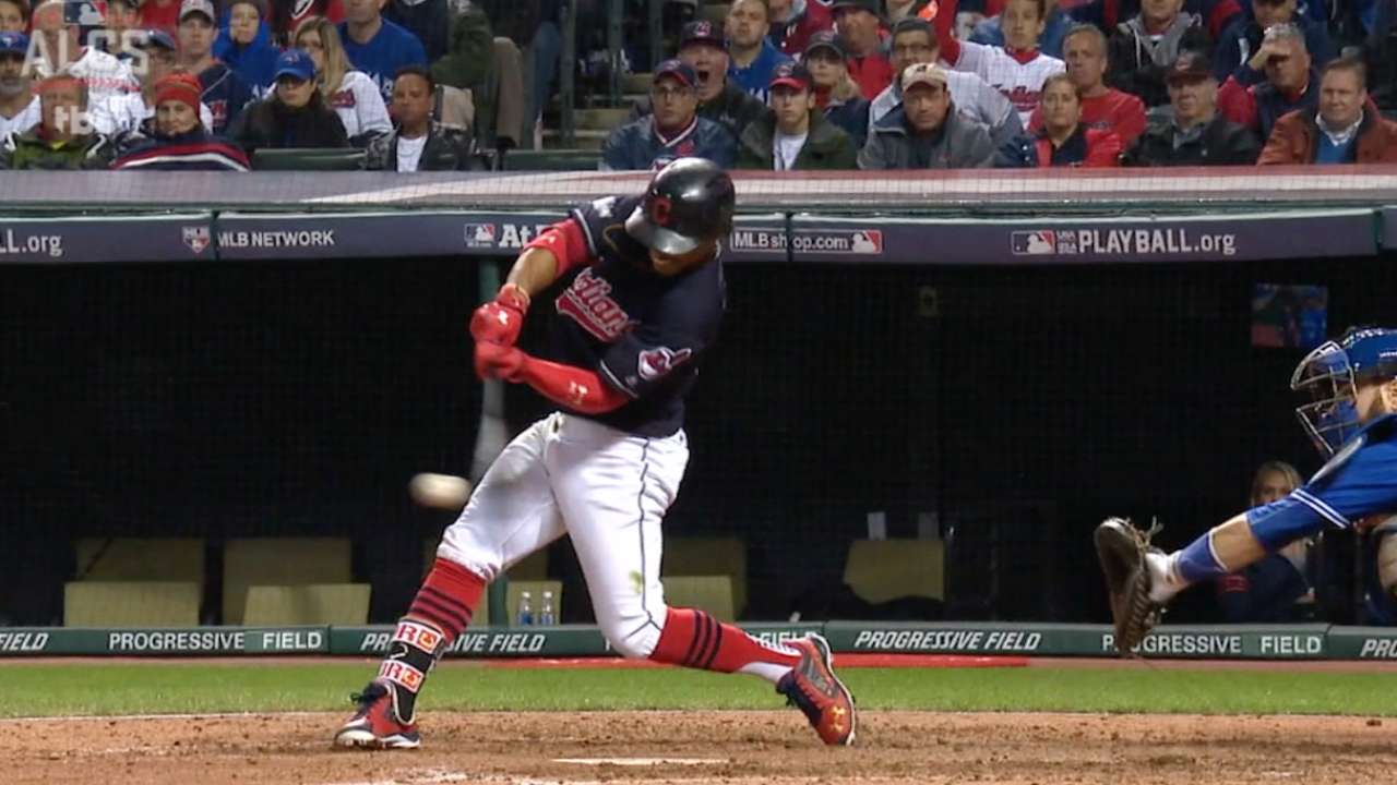 HR de Lindor da triunfo a Indios sobre Azulejos en Juego 1 de la SCLA