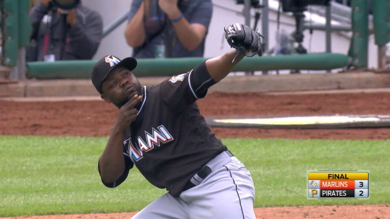 Rodney agrees to 1-year deal with D-backs