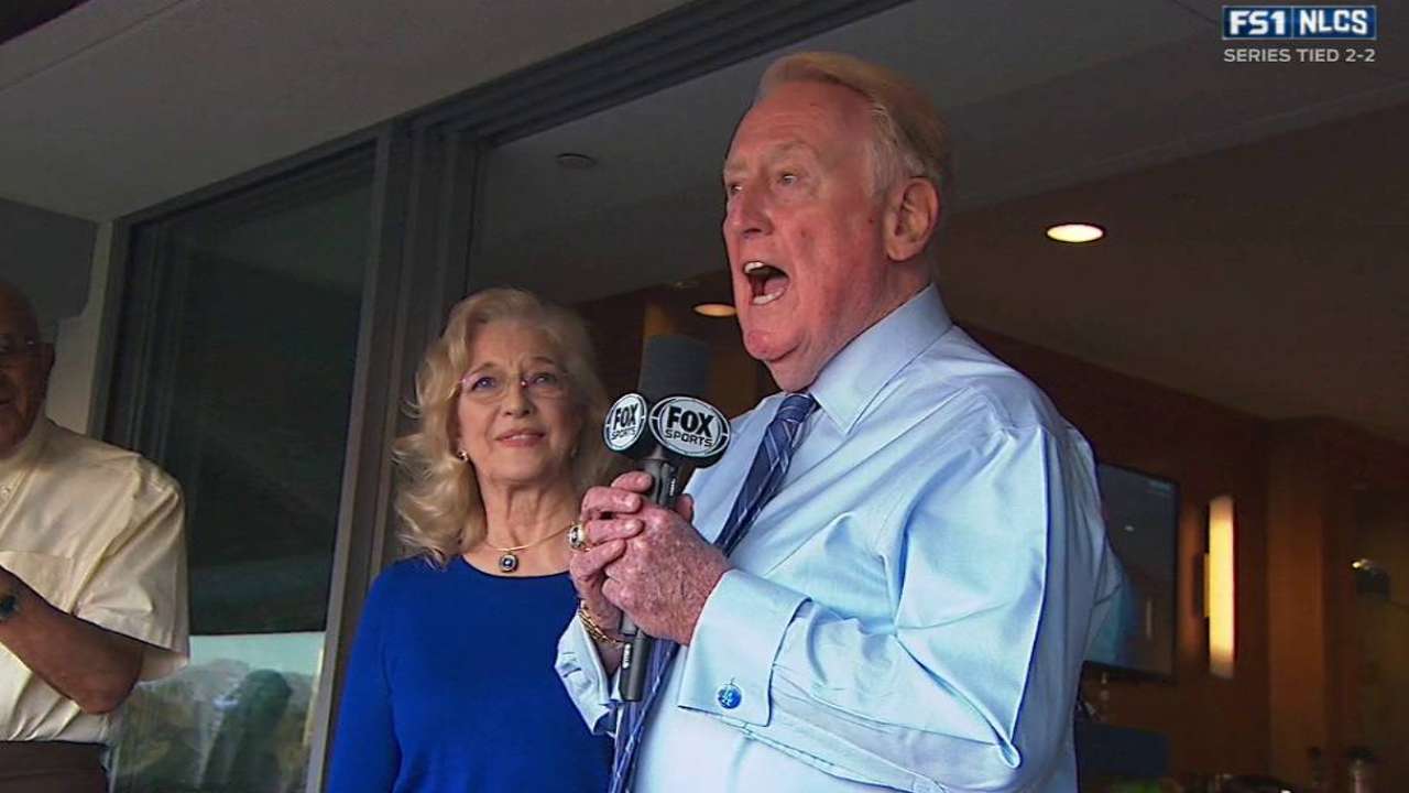 Scully delivers surprise pregame welcome