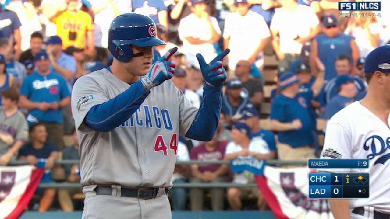 Rizzo stays hot, sparks Cubs in 1st inning