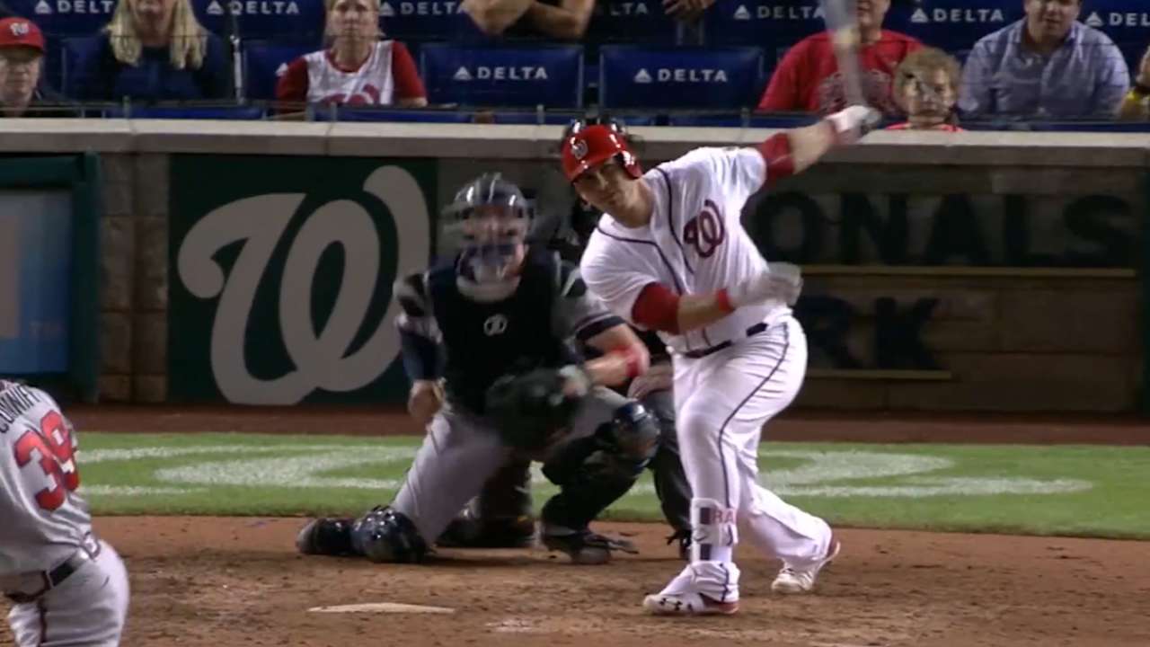 Rays sign Wilson Ramos