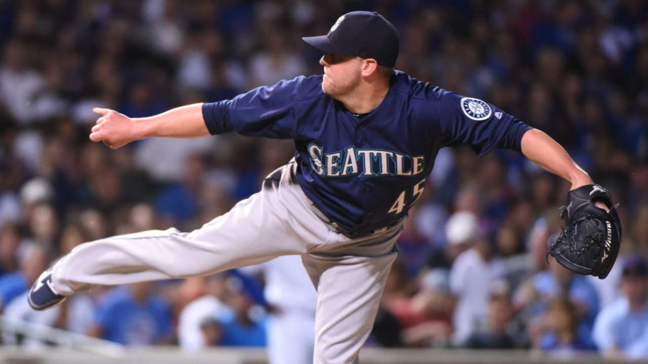 Veteran Storen joins Reds