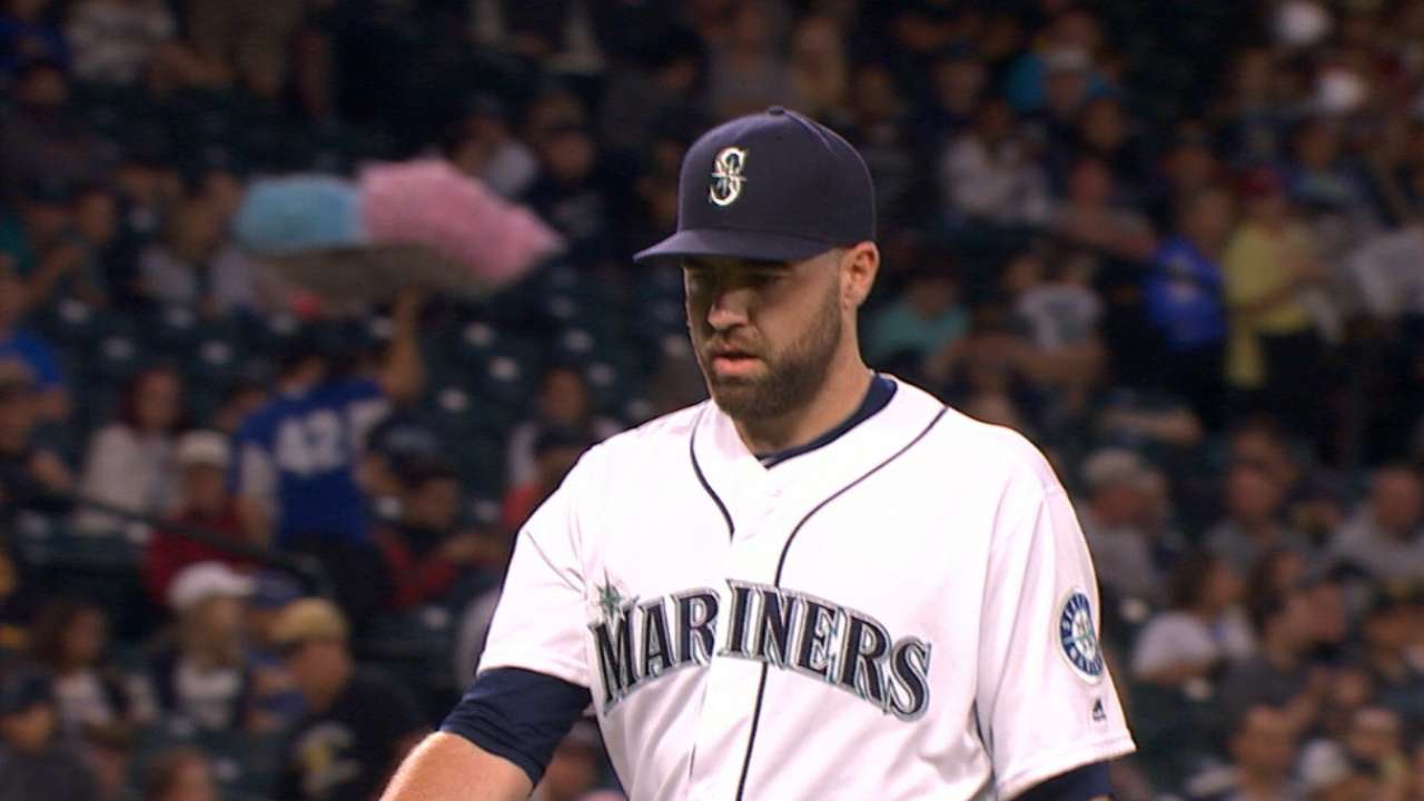 Royals acquire Karns from Mariners for Dyson