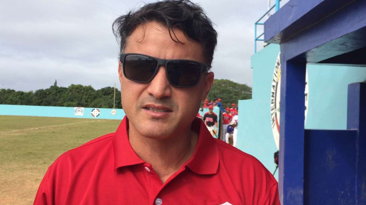 Gonzalez on managing Team Mexico