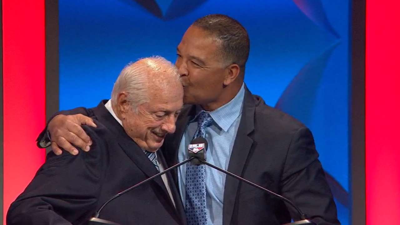 Roberts on Lasorda Award