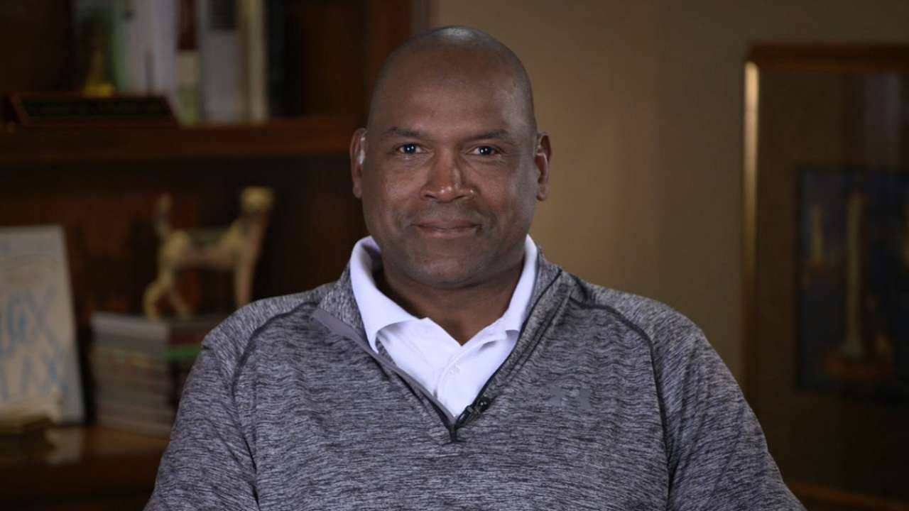 Raines discusses Expos, HOF nod