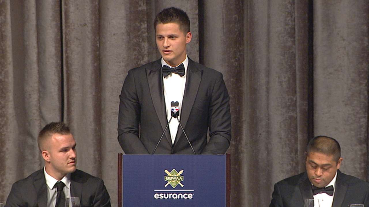Seager thanks teammates, Dodgers