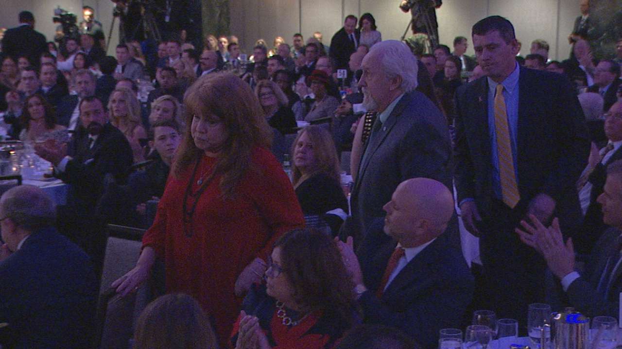 Forde honored at BBWAA Dinner