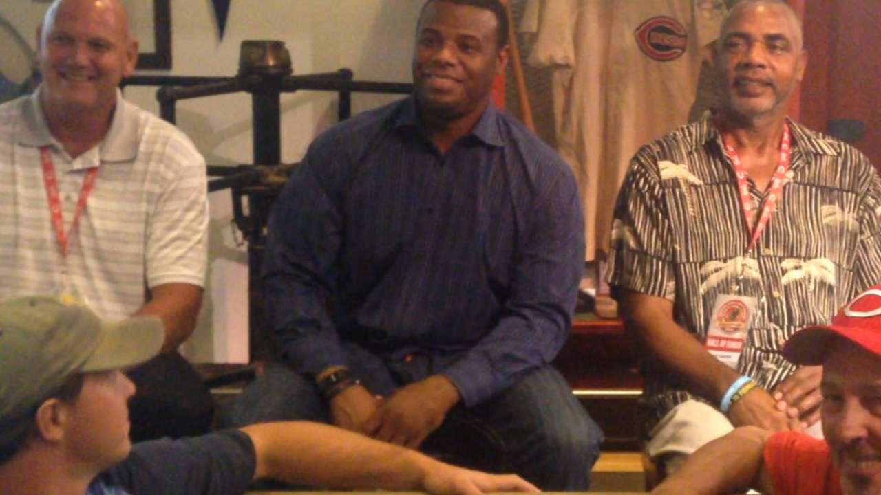 Reds remember Parker as 'big hand' in rebuild