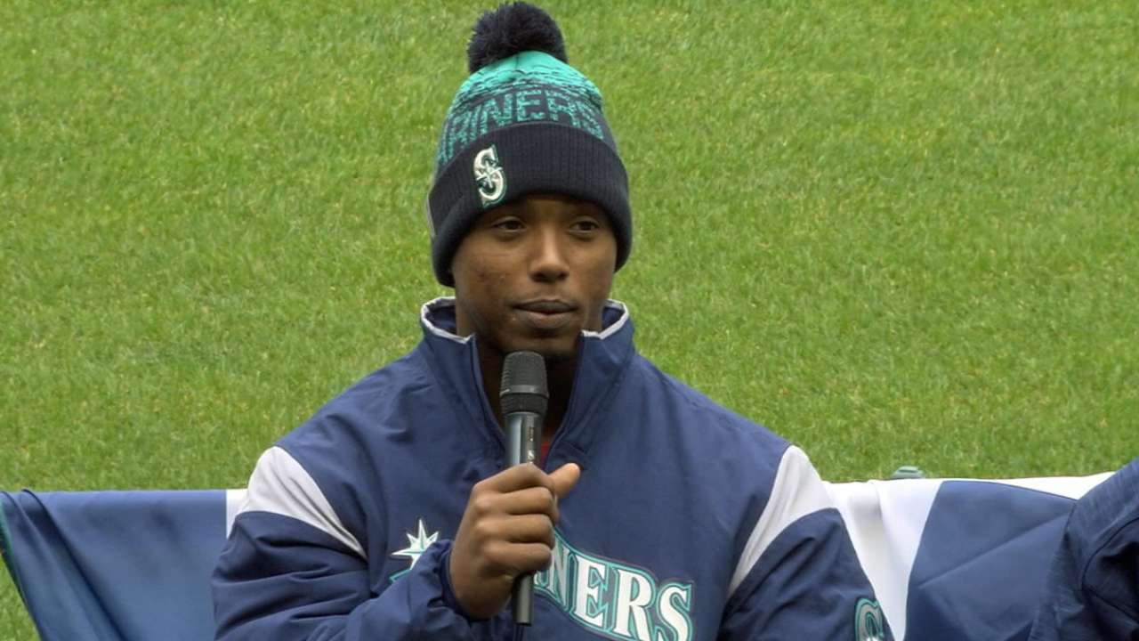 Mariners retool roster to address need for speed