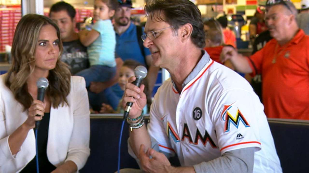 Marlins join fans at FanFest