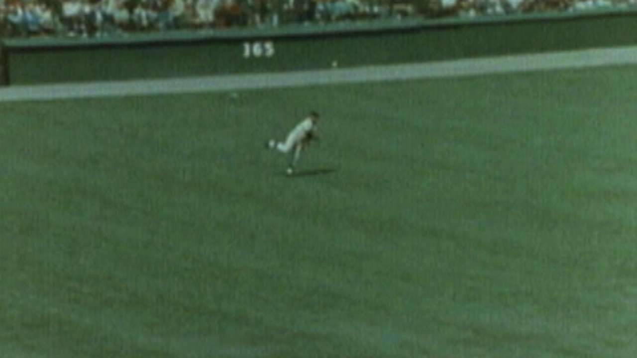 Horton throws out Brock