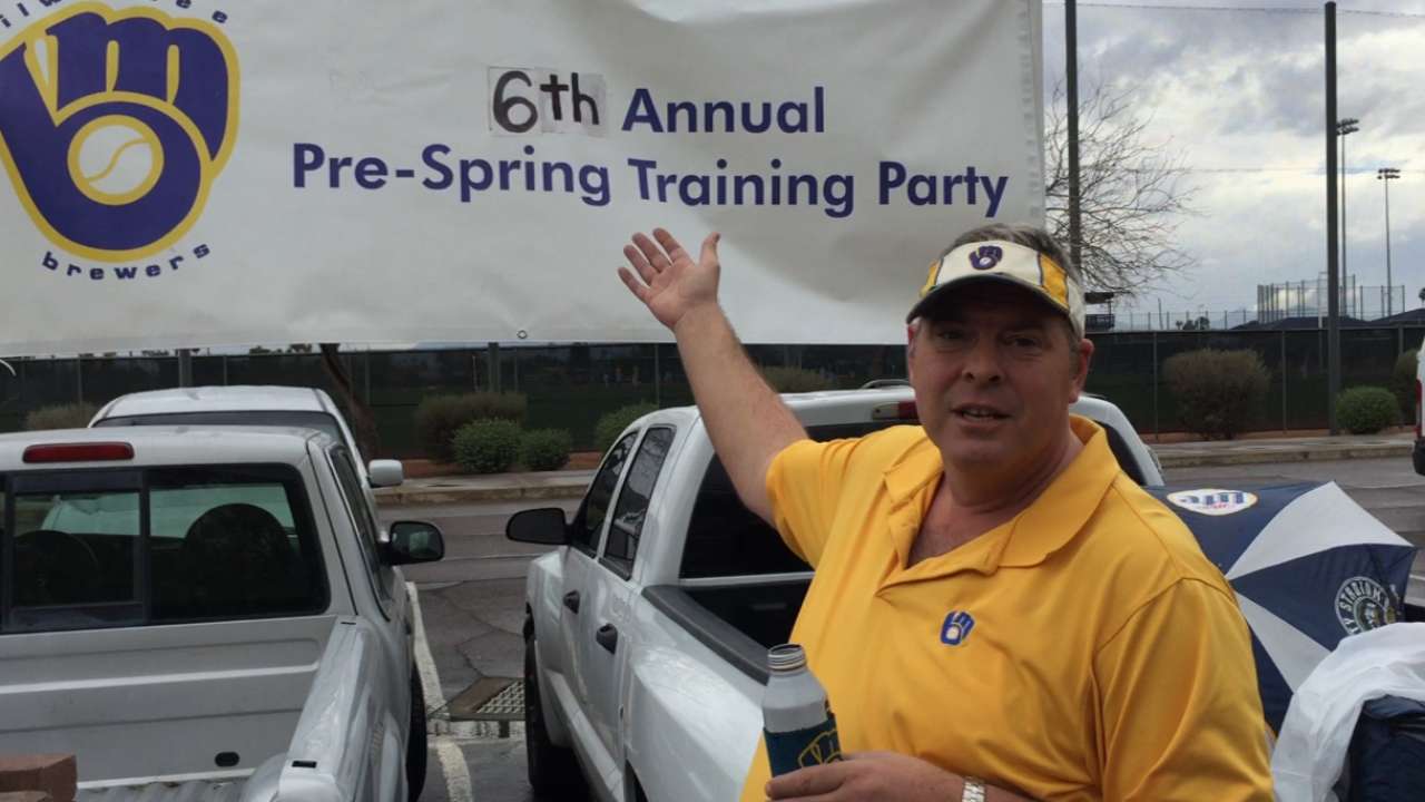 Brewers fan organizes tailgate