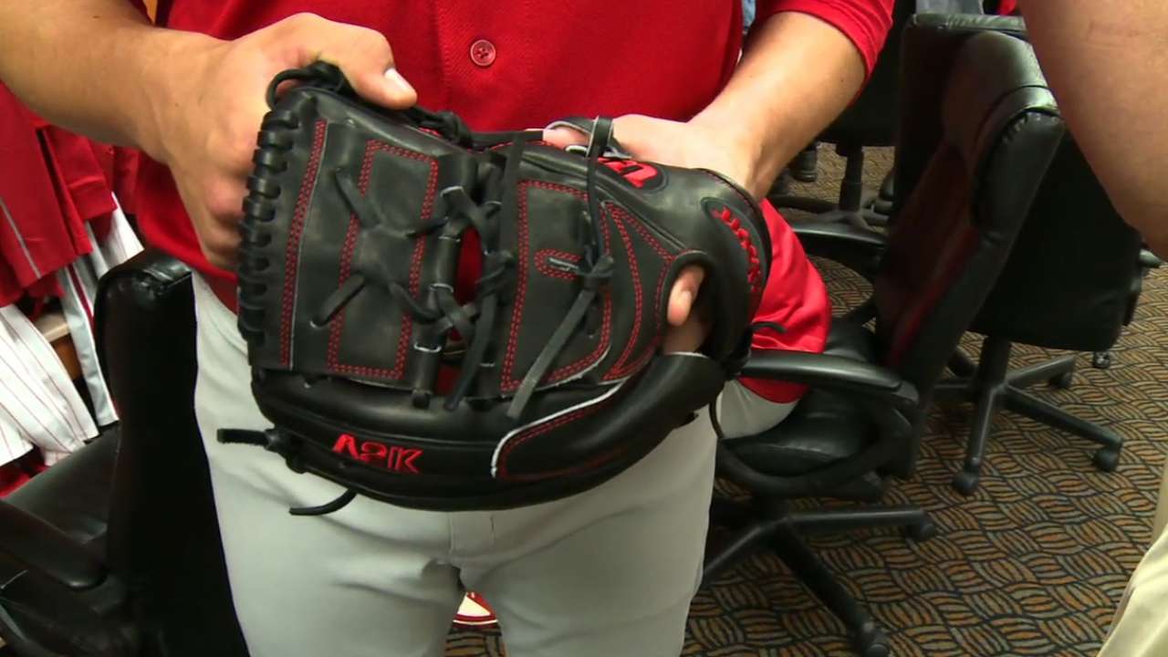 Glove story: Phillies arrive to find mitts waiting