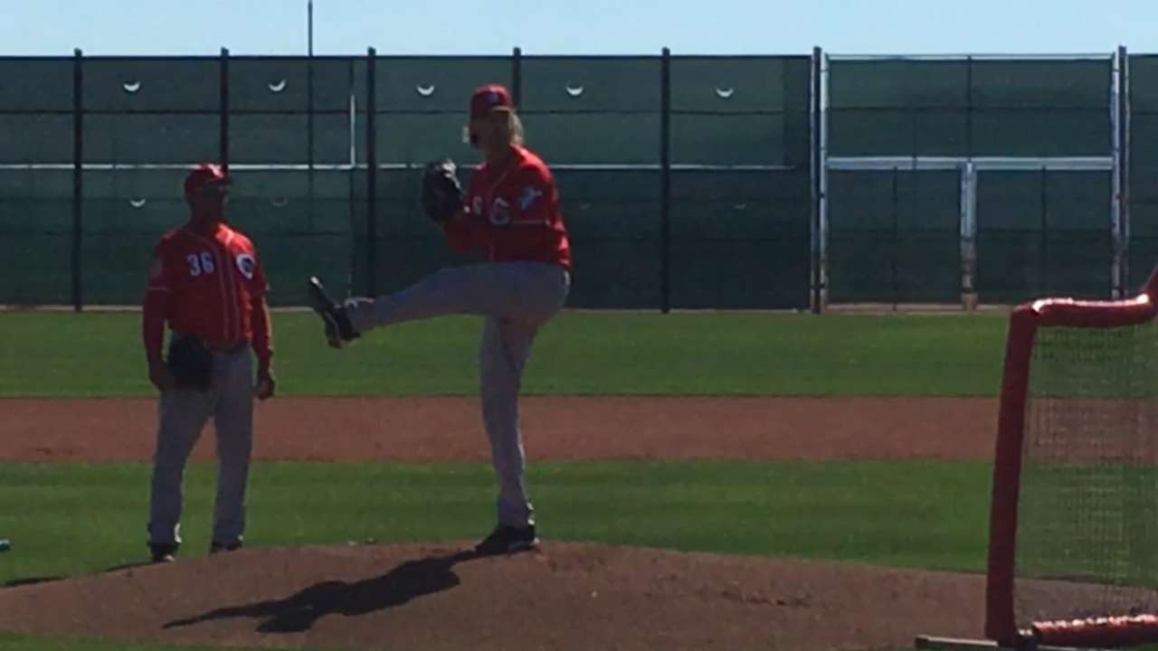Arroyo faces batters as comeback attempt continues