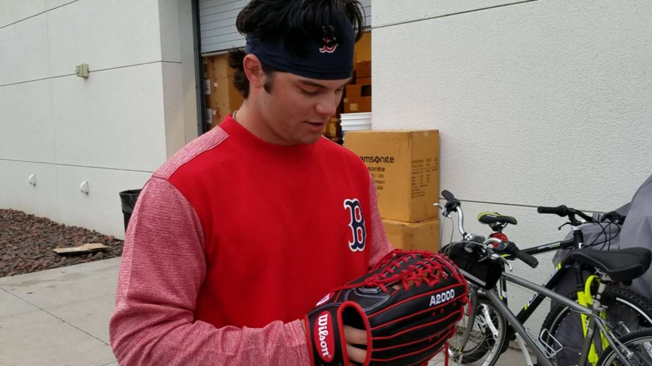 Benintendi gets new Wilson glove