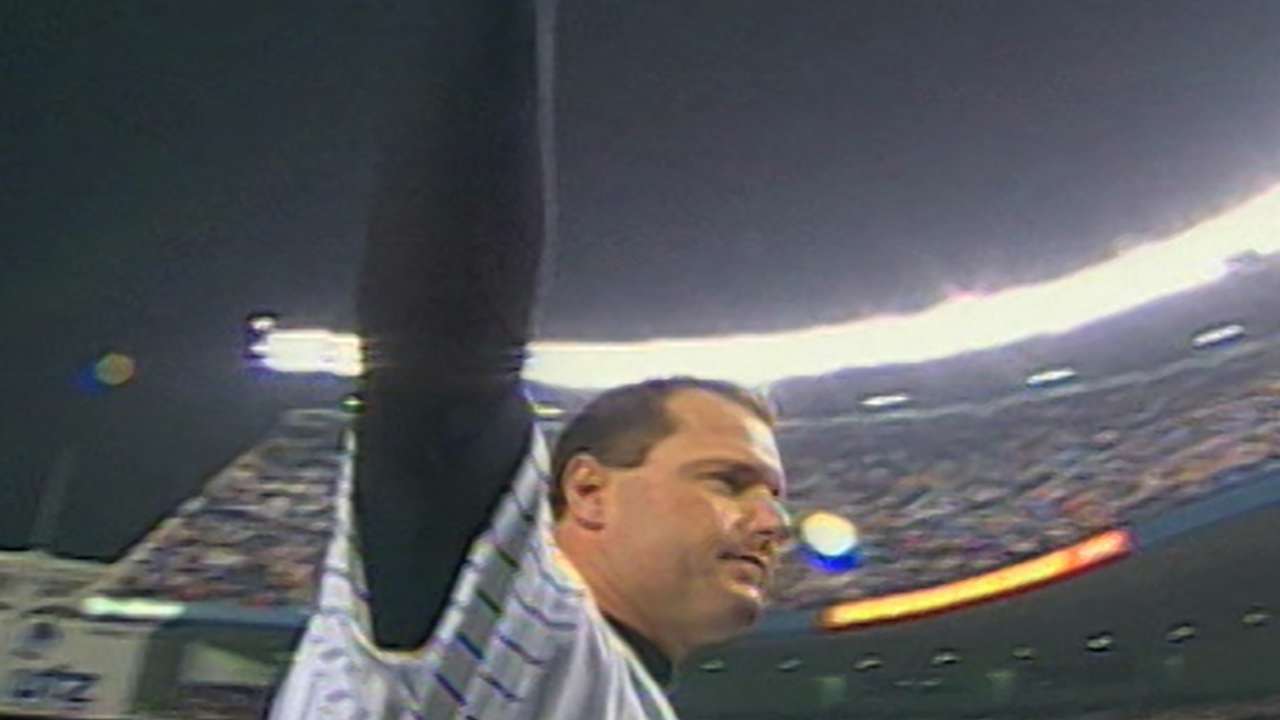 Clemens' 300th win