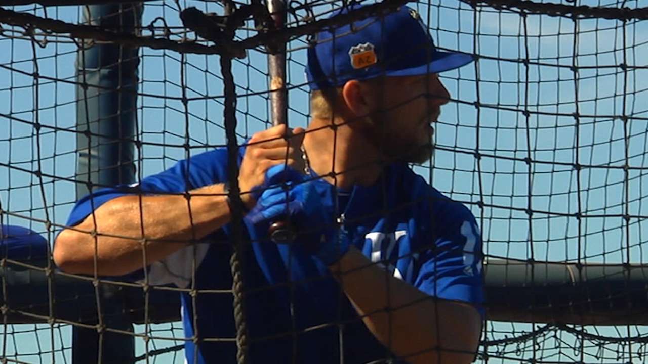 Royals want Dozier to see time at first base