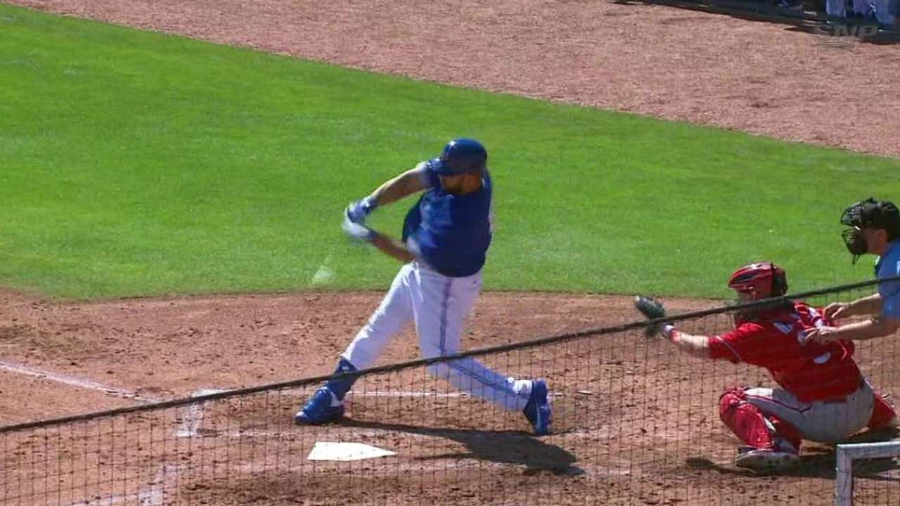 Morales' RBI single
