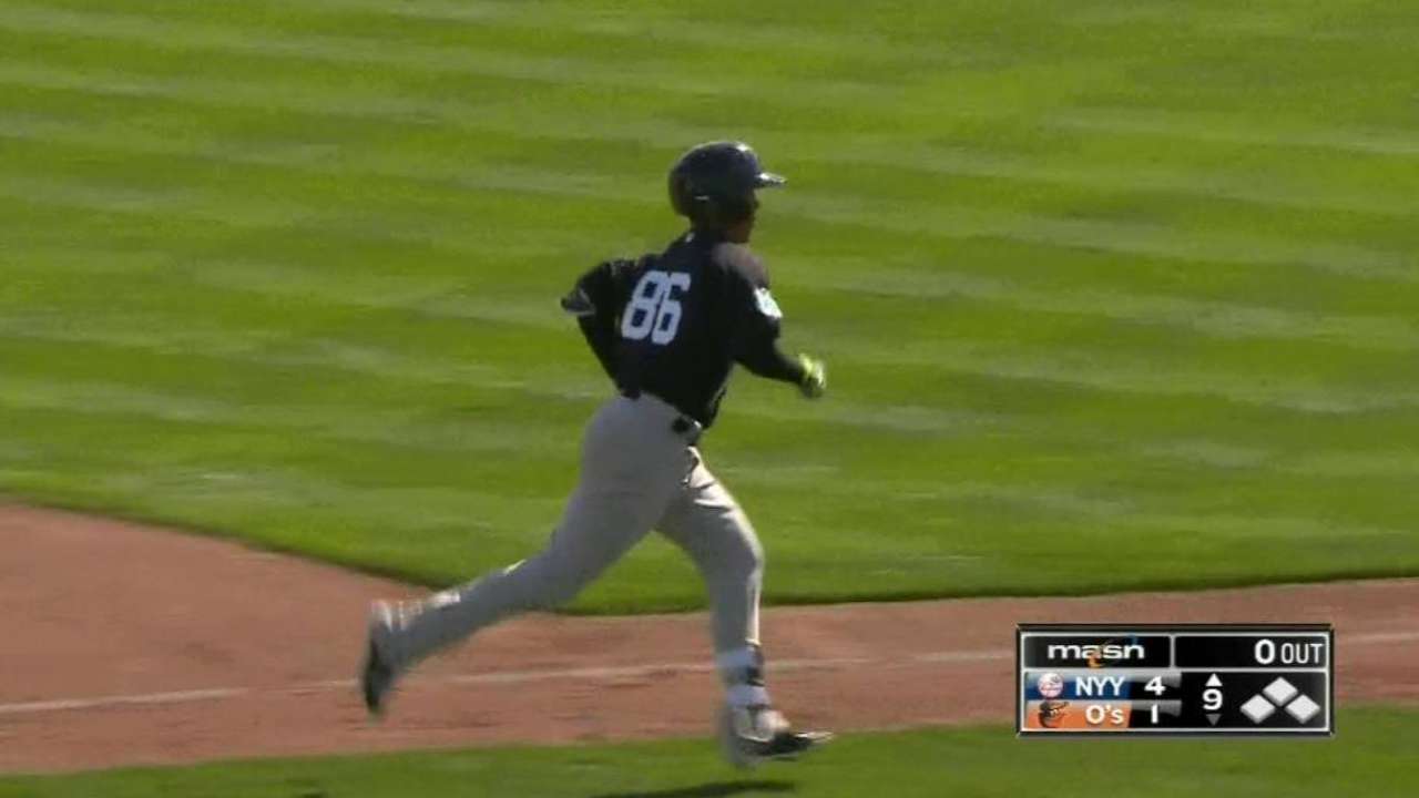 Estrada's clutch three-run homer