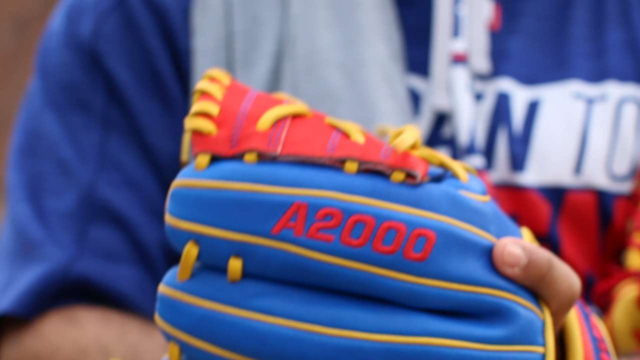 Glove Day timing perfect for Rangers' Robinson
