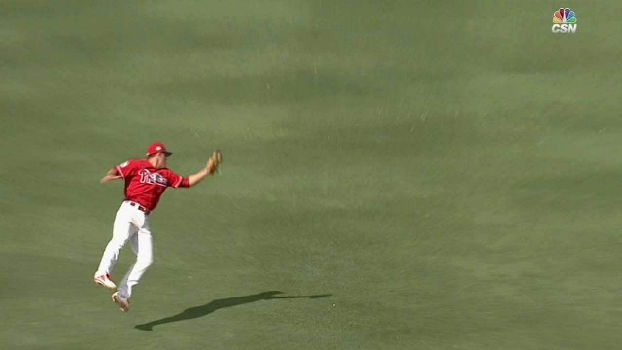 Kingery's fantastic leaping grab