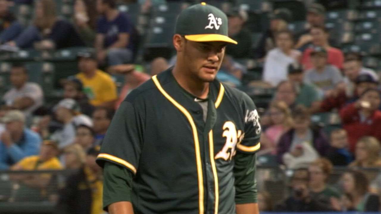 Manaea sharp in spring debut, whiffs Posey