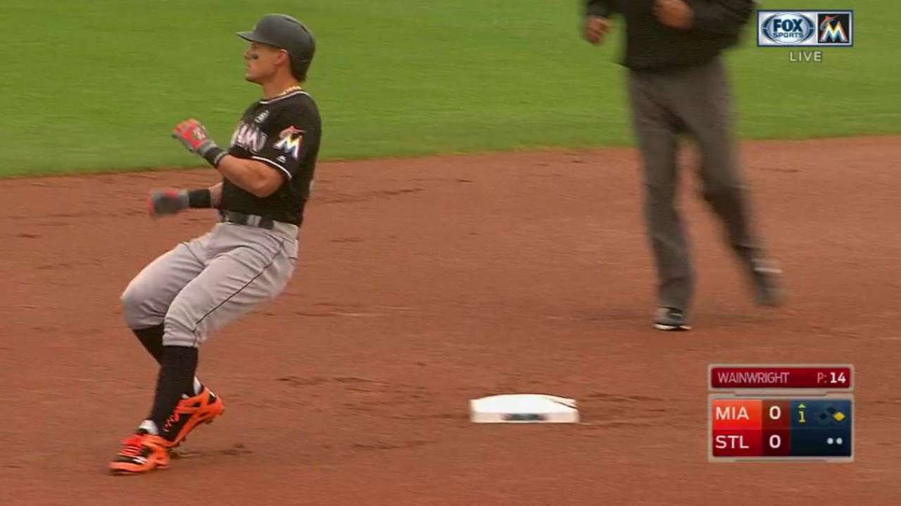 Injuries could open door for Marlins' 'fringe guys'