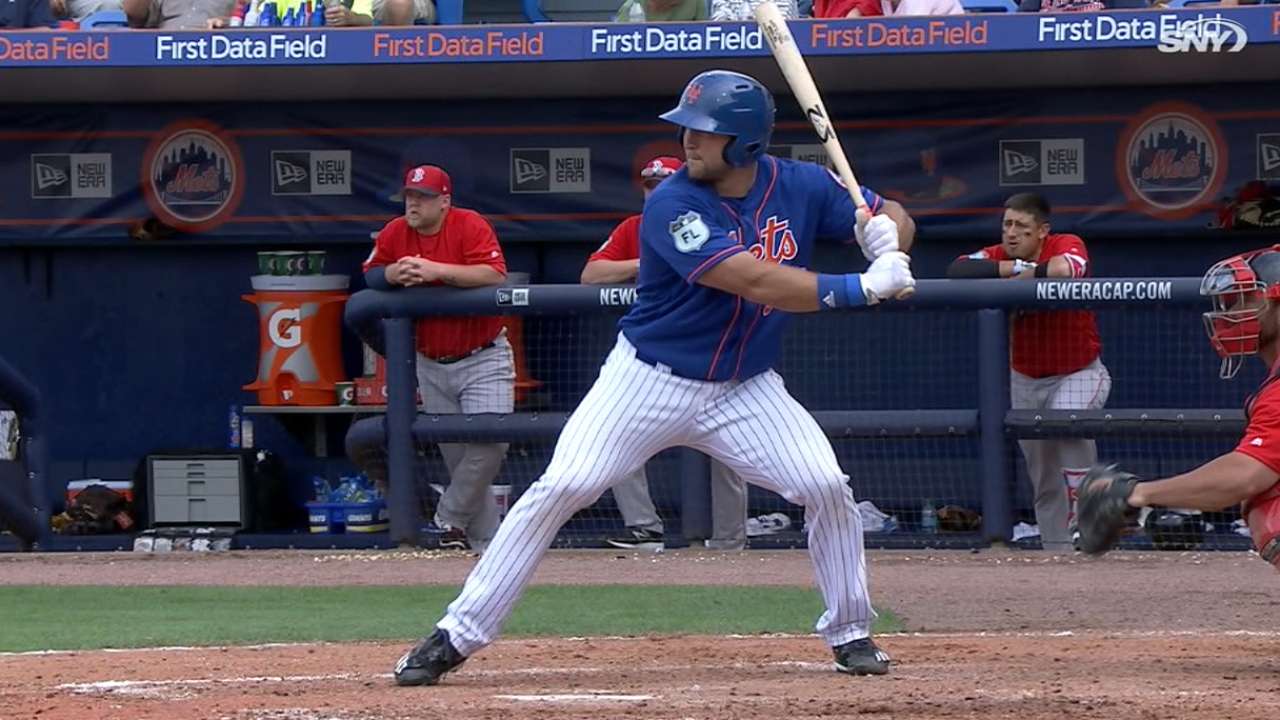 Plenty of fanfare for Tebow in hitless debut