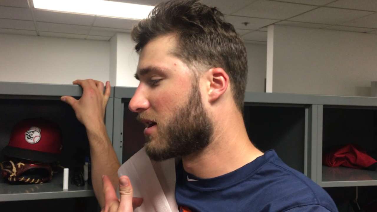 Adleman suffers right shoulder contusion