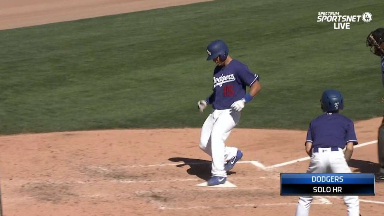 Barnes homers, Ryu tosses pair of scoreless frames
