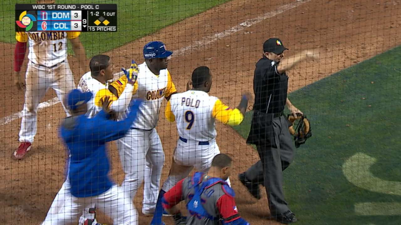 Dominicana vence a Colombia en 11 innings y compra pase a San Diego