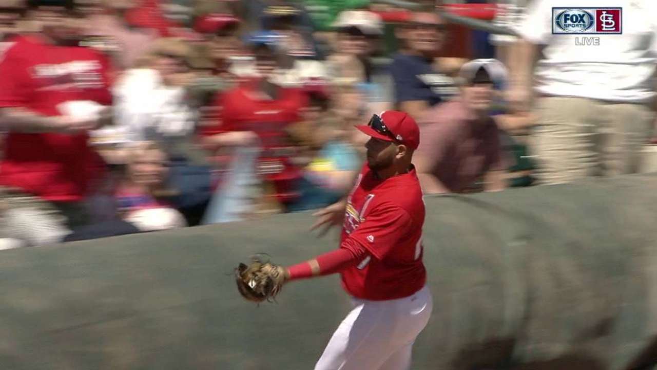 Mike Matheny indica que Jhonny Peralta será el tercera base titular de Cardenales