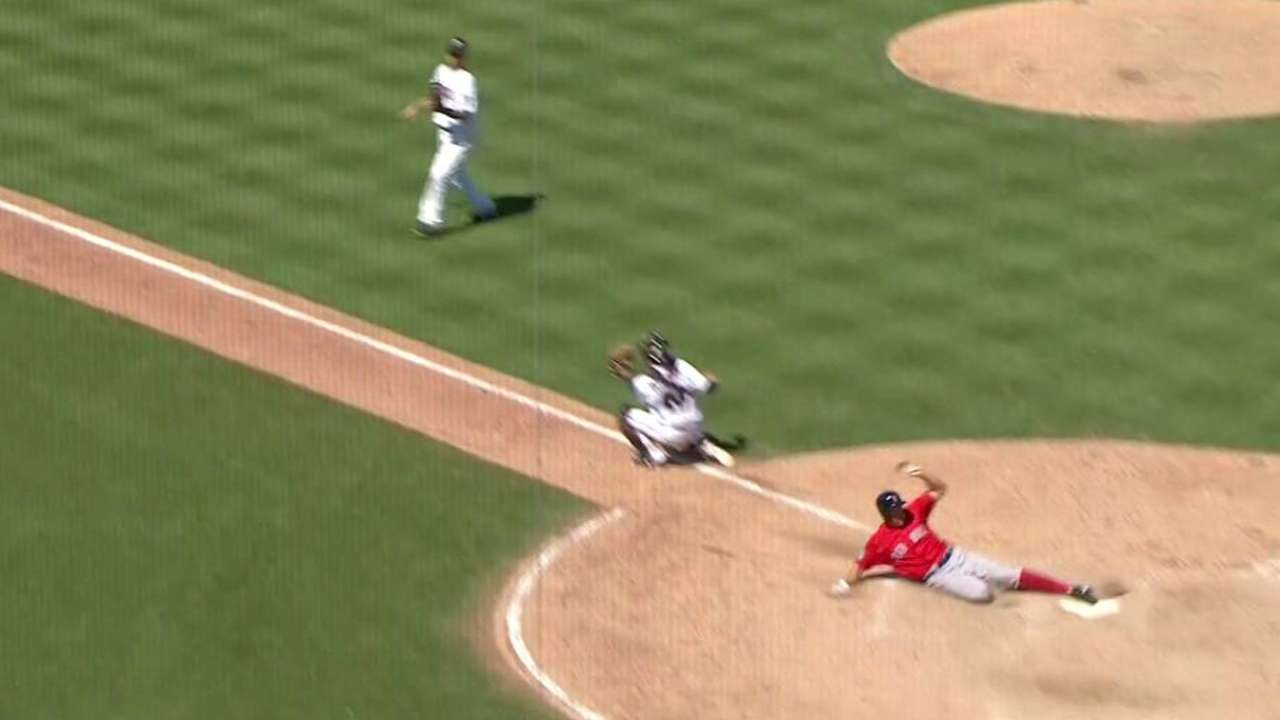 Sox rack up runs behind Sandoval, Moreland