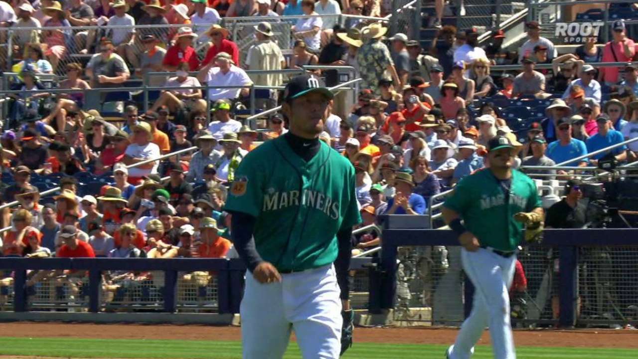 Iwakuma in command of pitches in latest start