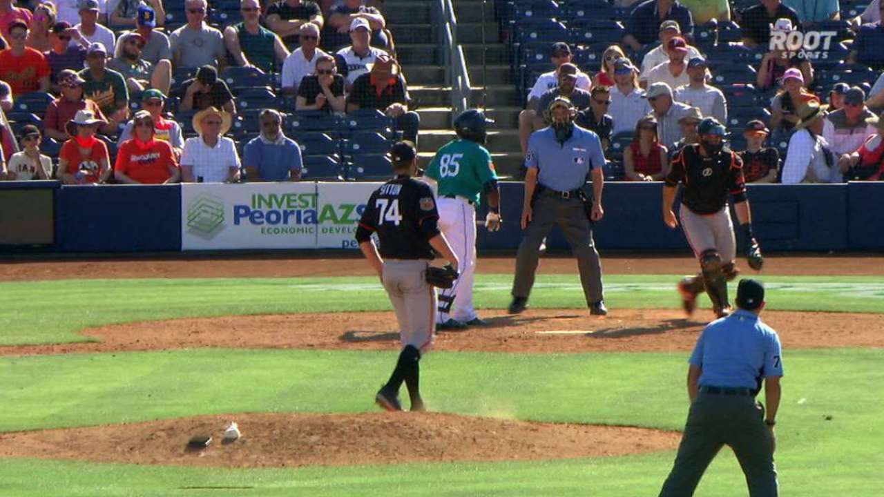 Mack's bases-loaded walk
