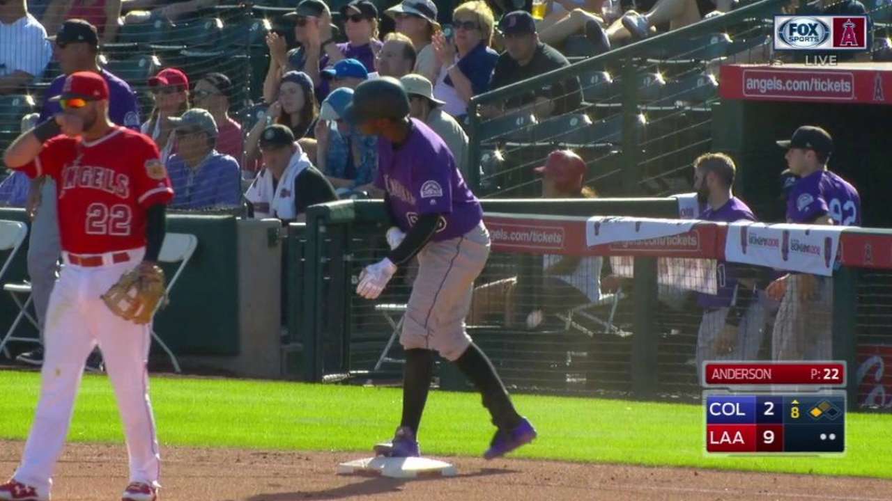 Rockies promote Tapia to bolster bench