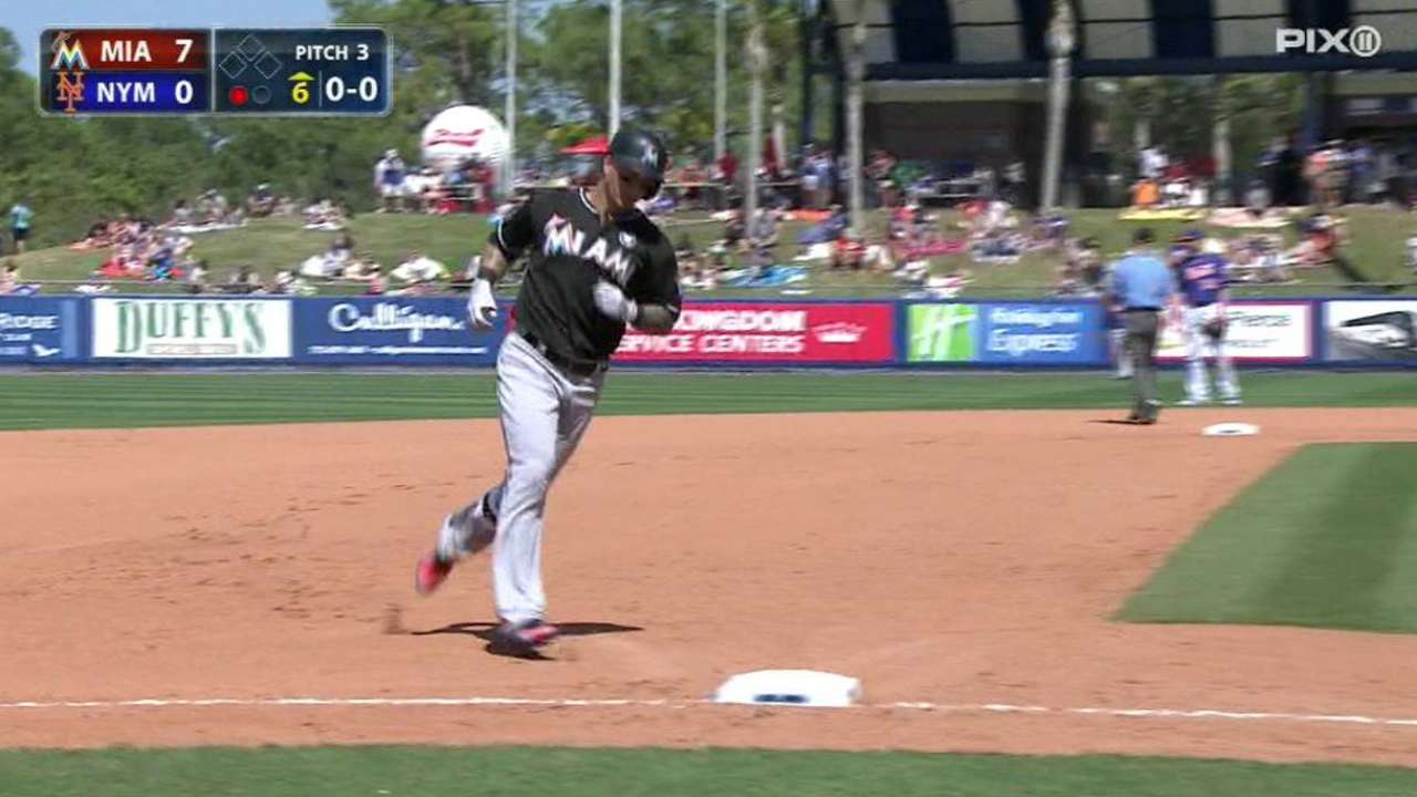 Barnes' two-run tater