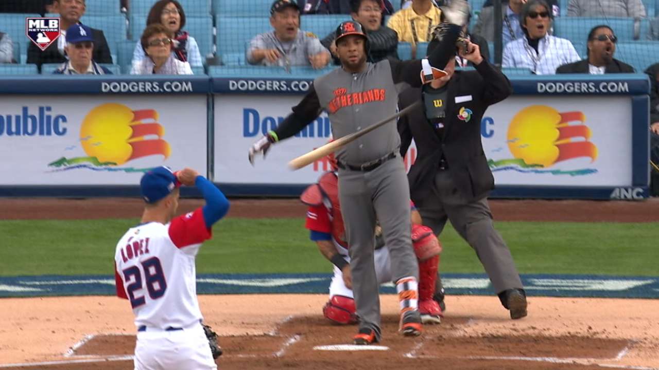 Wladimir Balentien sobresalió con el madero en el Clásico Mundial