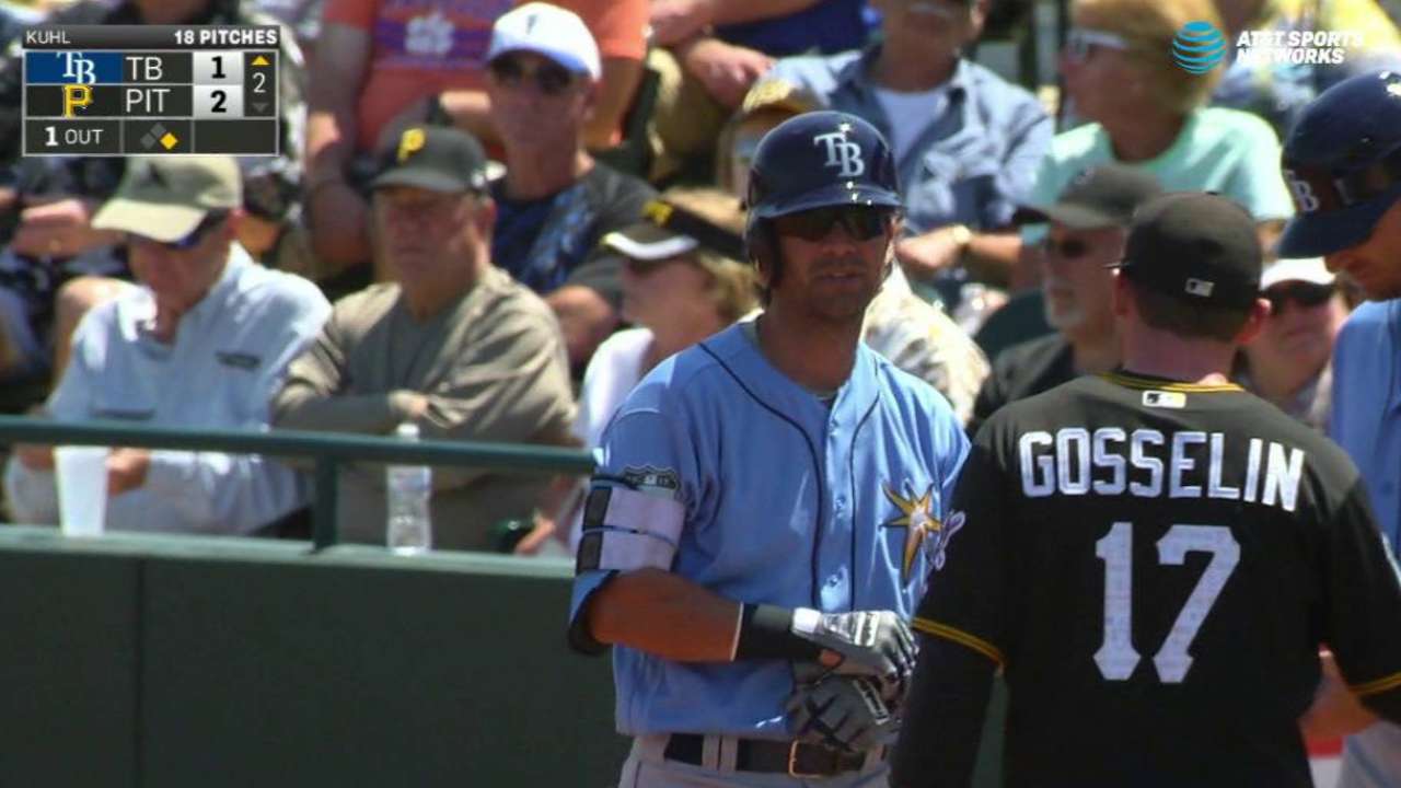 Brewers claim Franklin off waivers